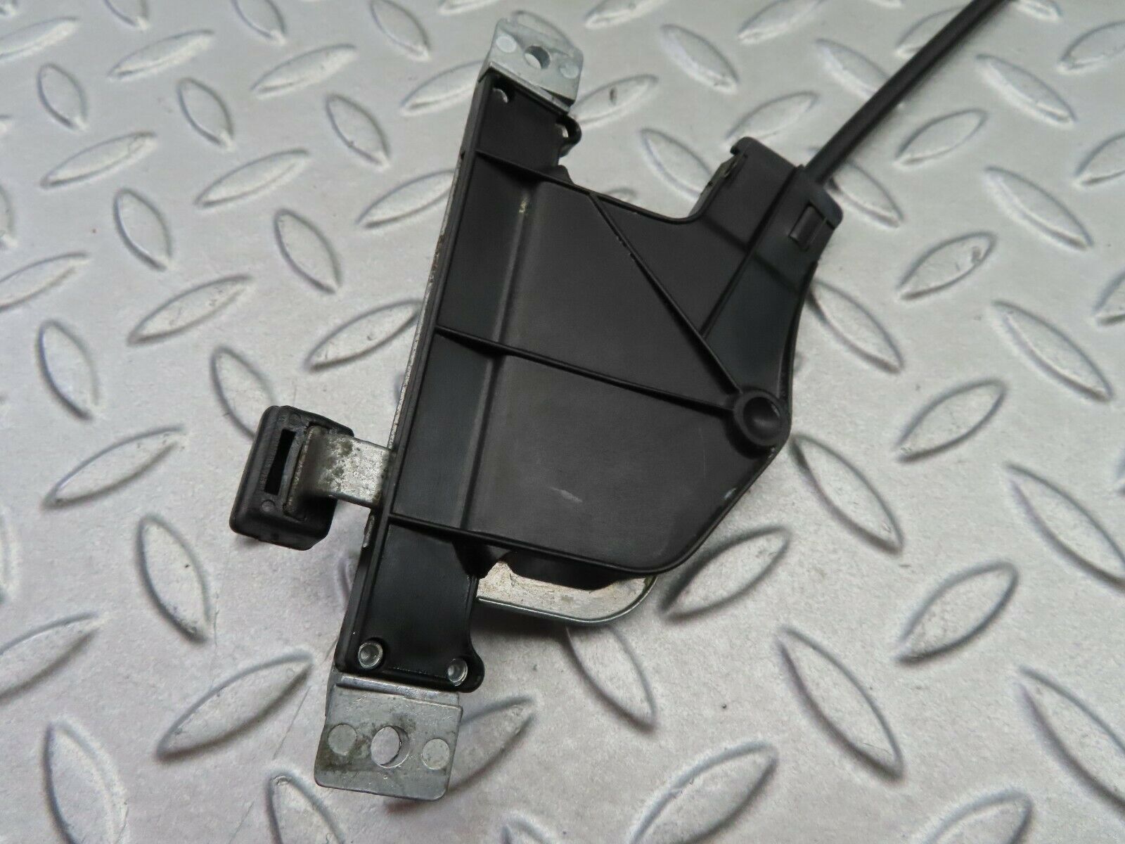 6386 Mercedes-Benz W126 380SE Rear Heater Regulator 1268300385