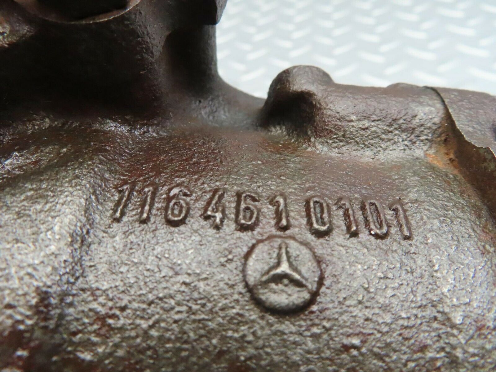 7159 Mercedes-Benz C107 350SLC Coupe Steering Box 1164610101