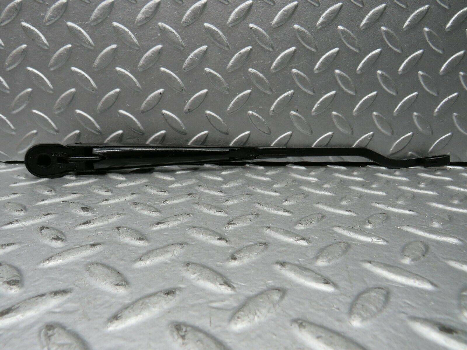 22124 Mercedes-Benz S123 280TE Wagon Left Side Wiper Arm Bosch 3399990553