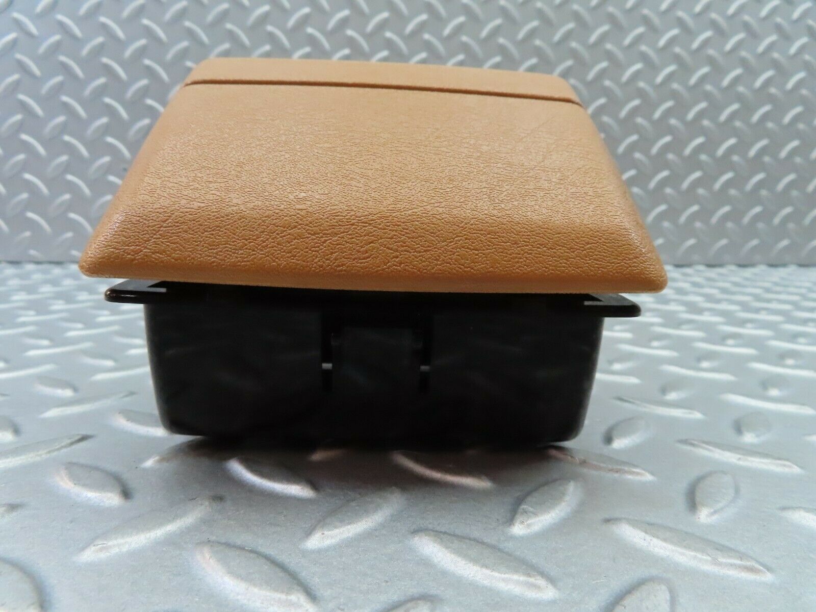 6008 Mercedes-Benz W123 200 Rear Ashtray Palomino