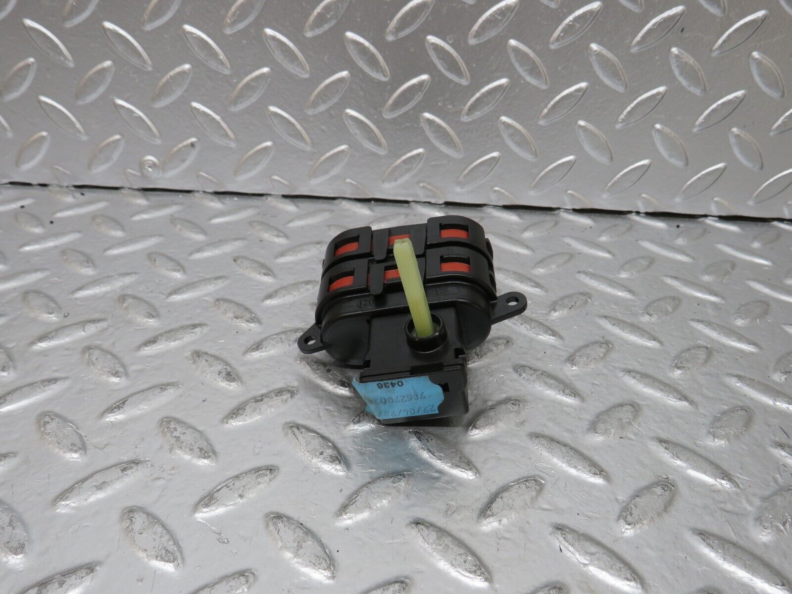 25042 Mercedes-Benz W140 S320 Heater Box Vacuum Actuator 9062700302