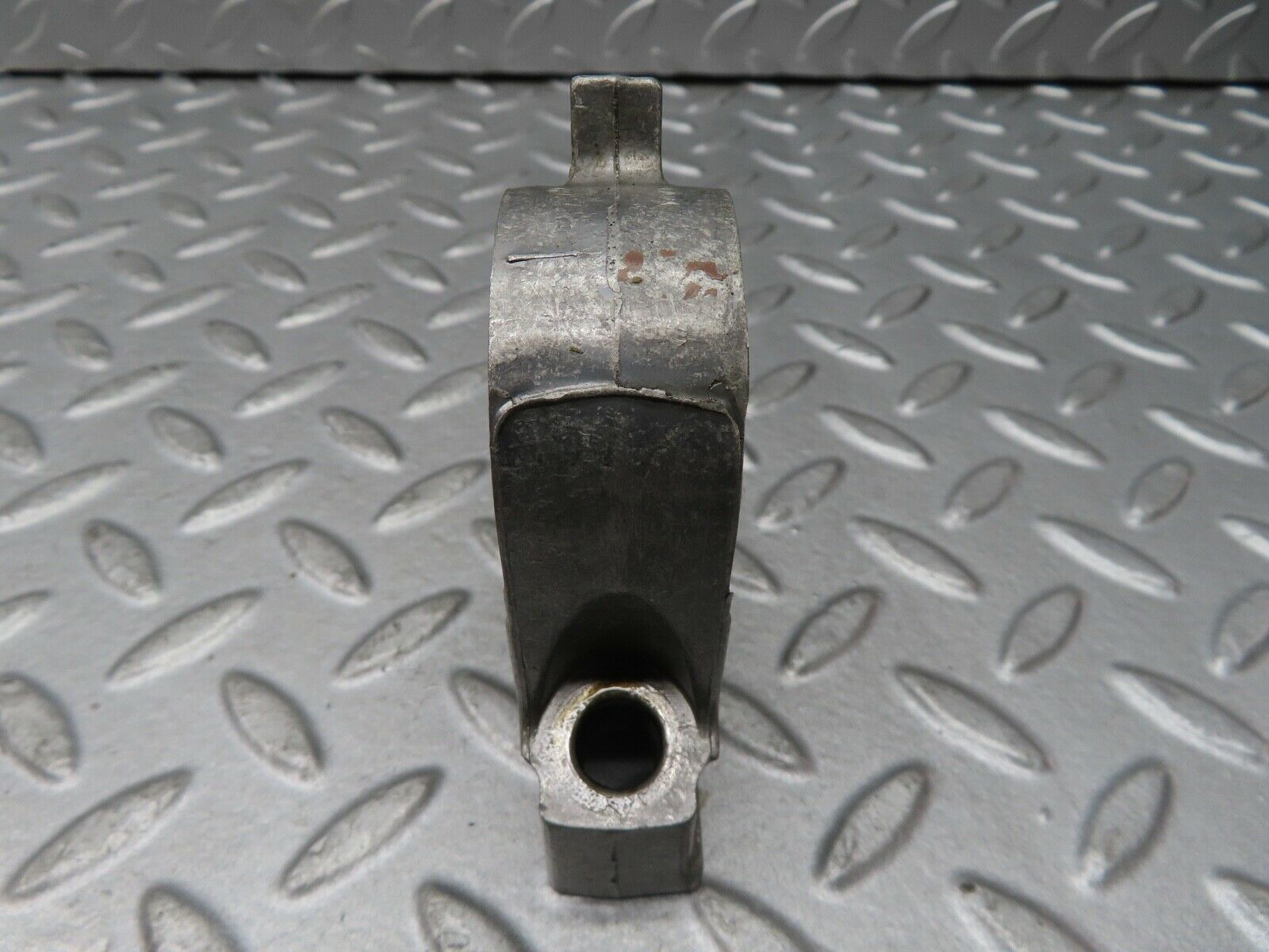 17721 Mercedes-Benz W116 450SEL Camshaft Tower Bearing 1160513310