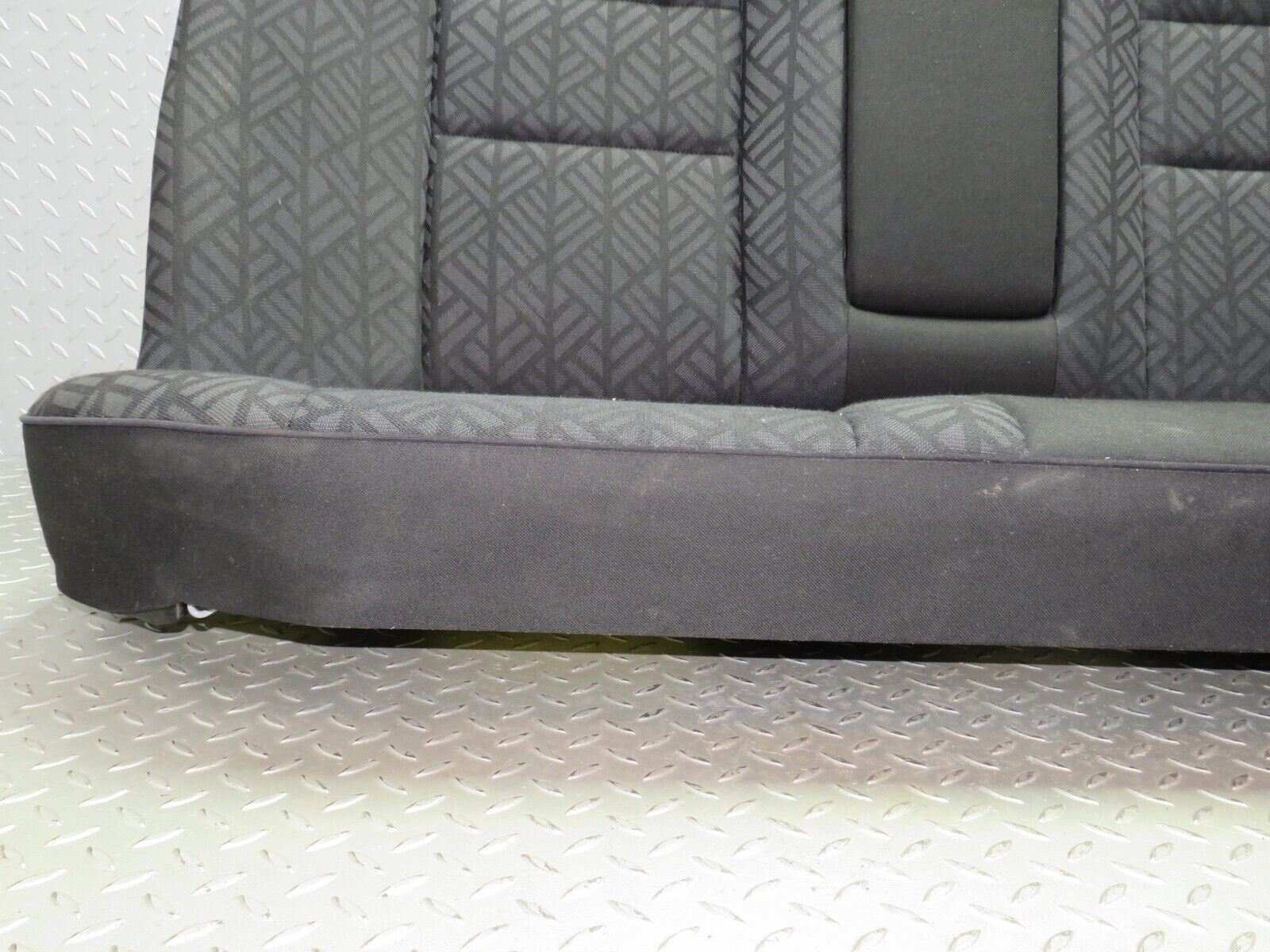 33340 Mercedes-Benz W202 C180 Rear Seat 2029200550 2029202916