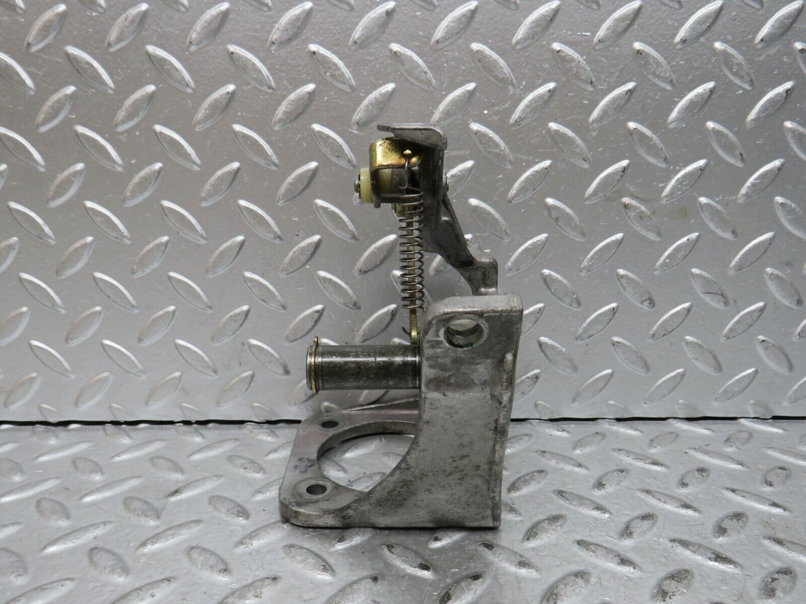 29030 Mercedes-Benz C124 320CE Coupe Brake Pedal Bracket 1242900919