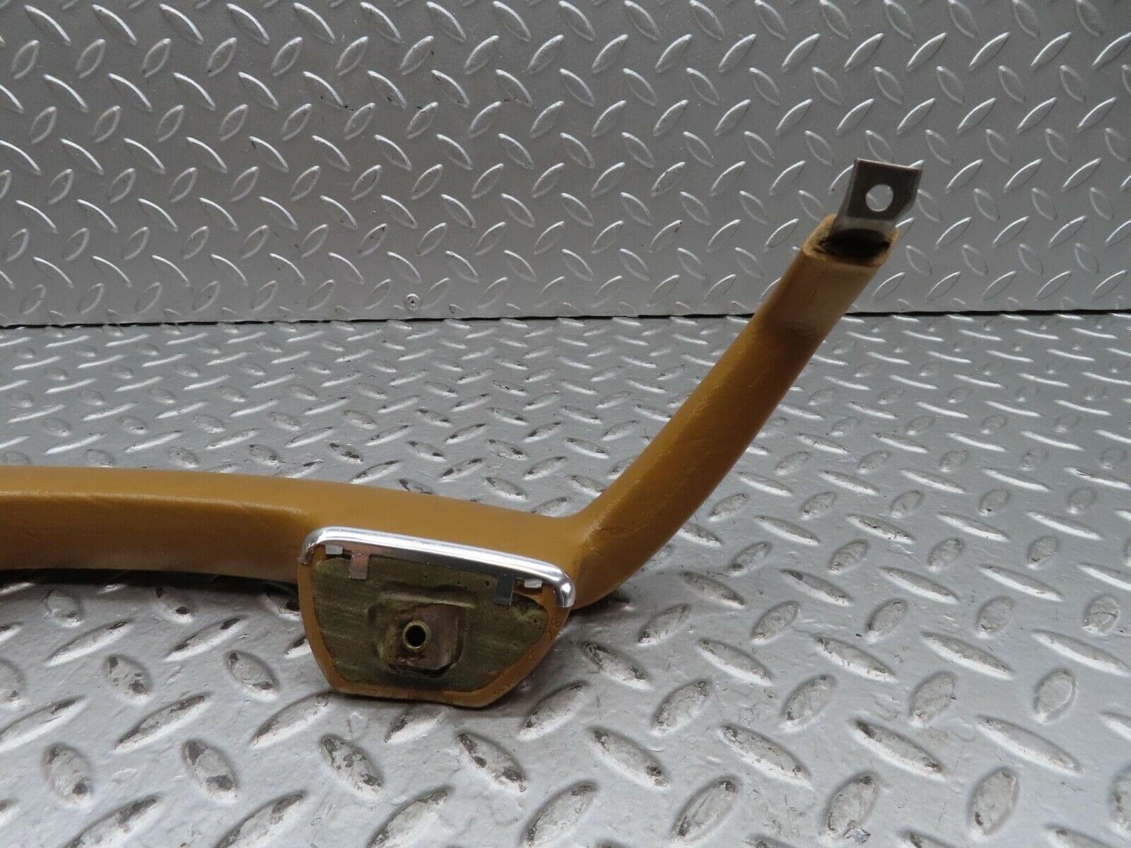 15845 Mercedes-Benz W123 280E Rear Right Interior Door Handle Beige 1239701801