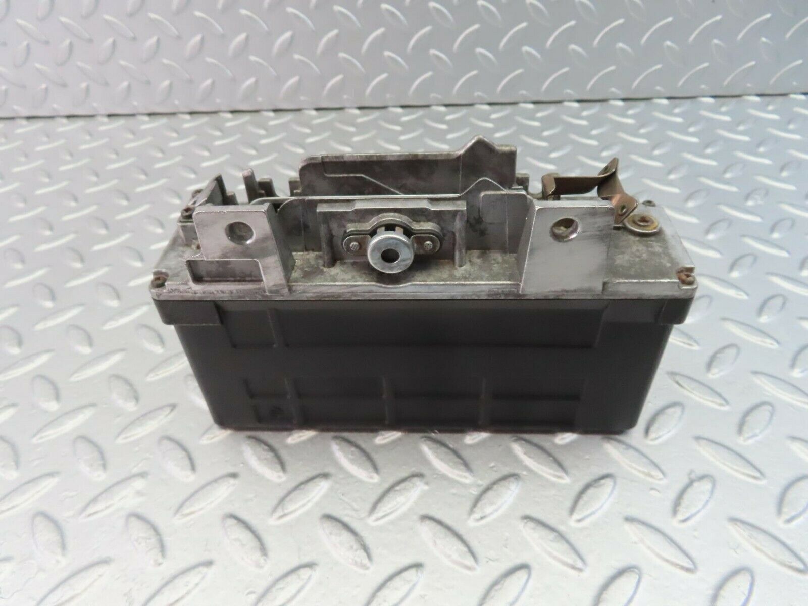10463 Mercedes-Benz W201 190E ABS Control Unit Bosch 0055452132
