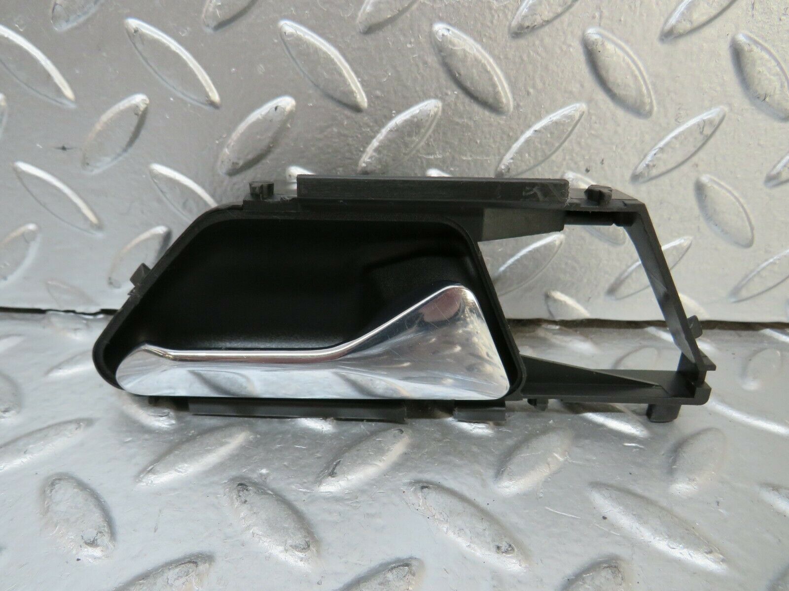 24204 Mercedes-Benz S124 220TE Interior Door Handle Right Side 1247600261