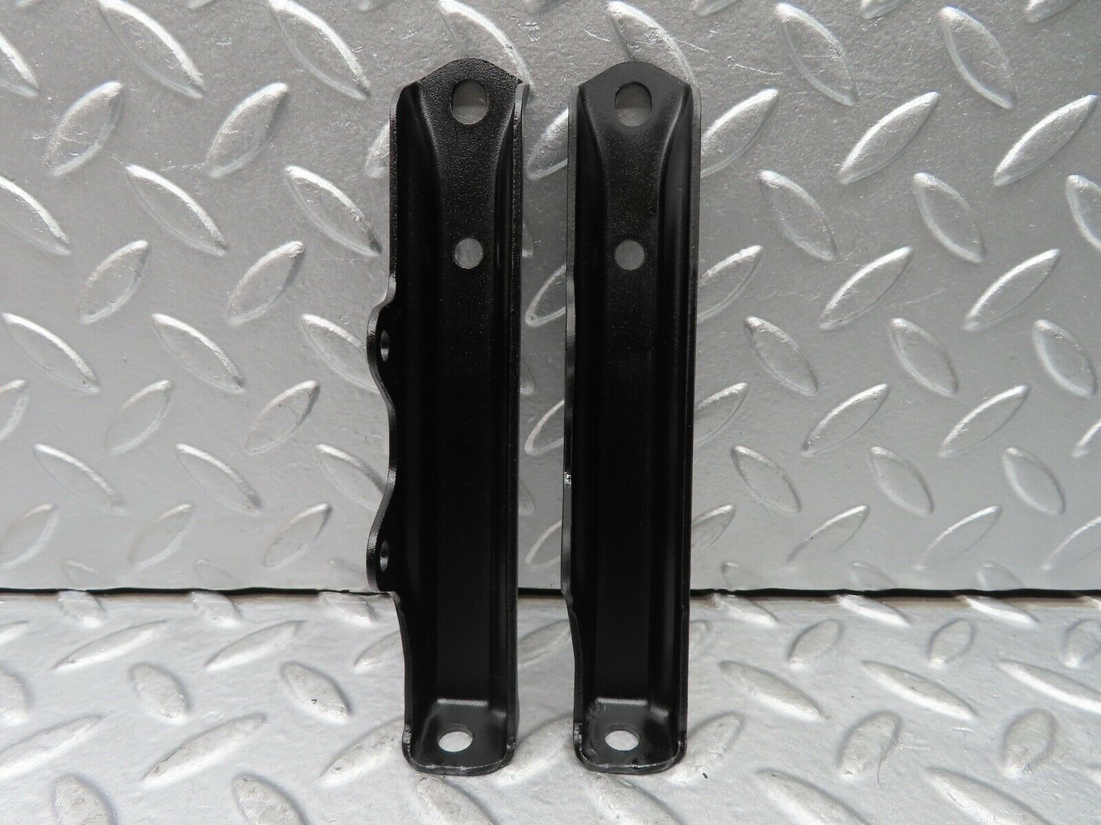 20027 Mercedes-Benz R129 300SL Coupe Air Intake Manifold Bracket