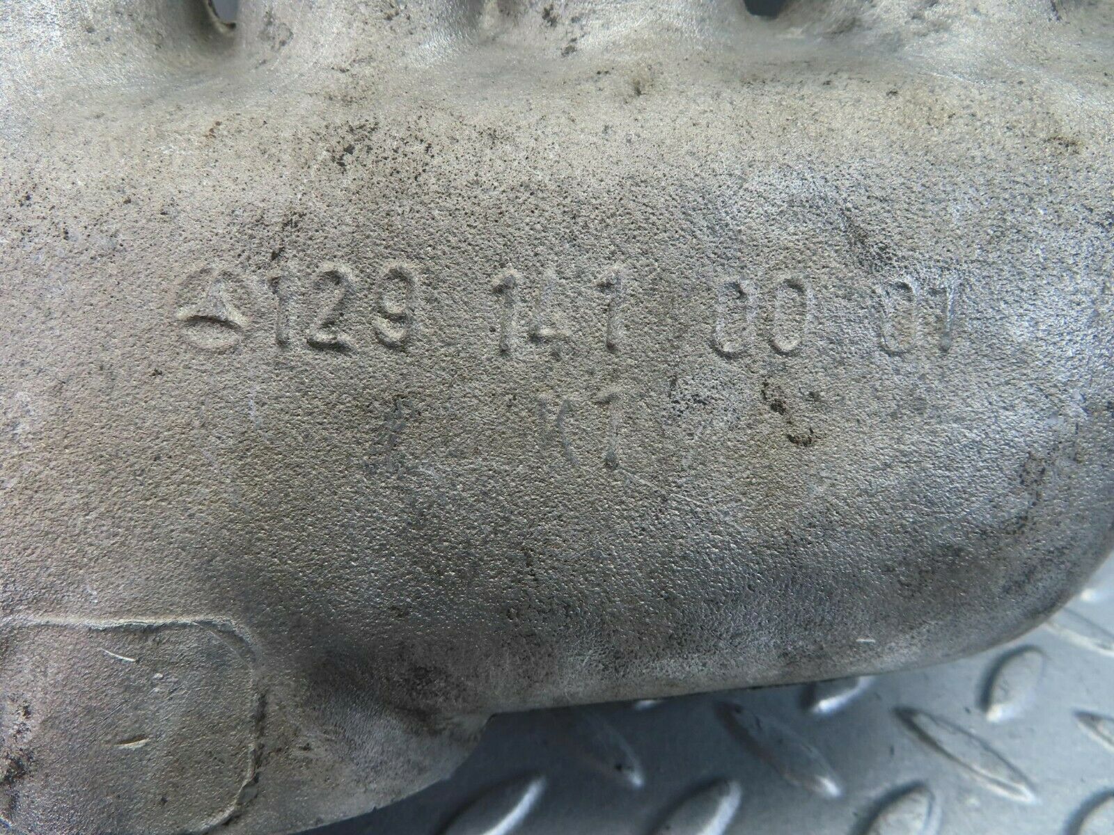 8682 Mercedes-Benz W108 Intake Manifold 1291410001