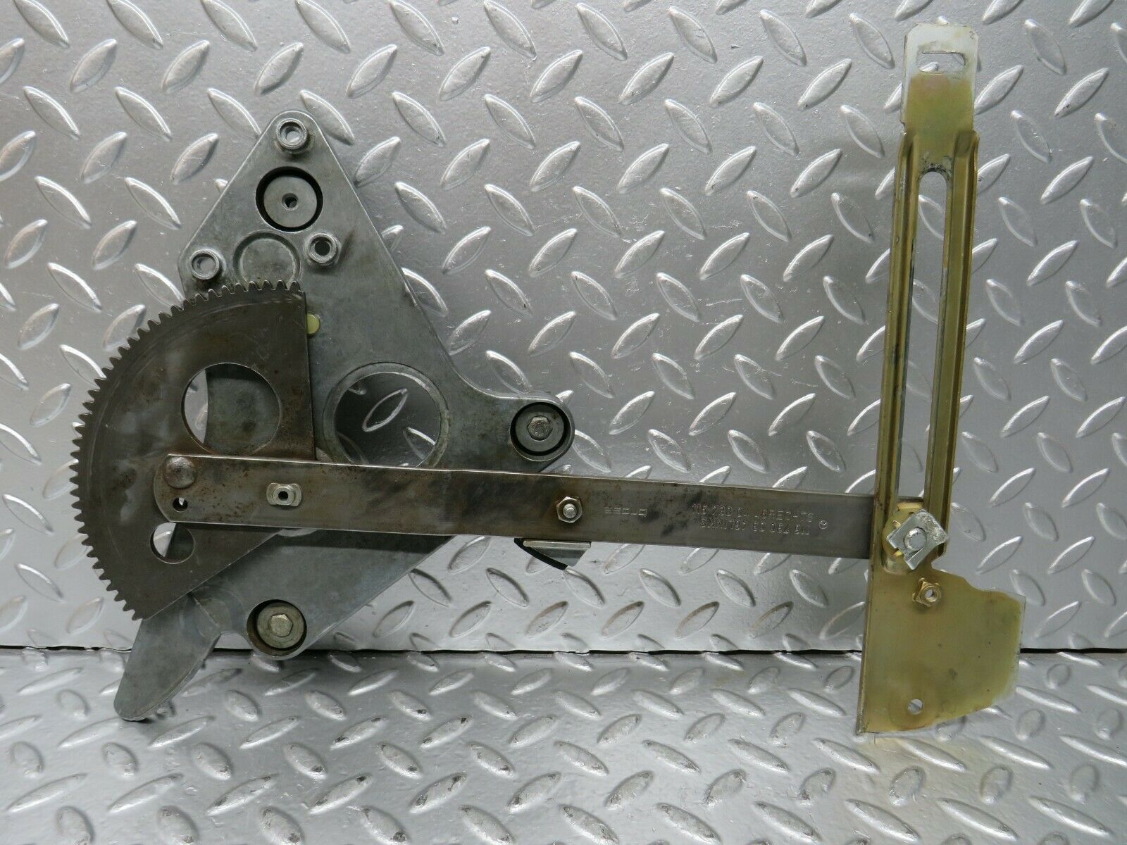 23211 Mercedes-Benz W116 350SE Rear Right Power Window Regulator 1167300446