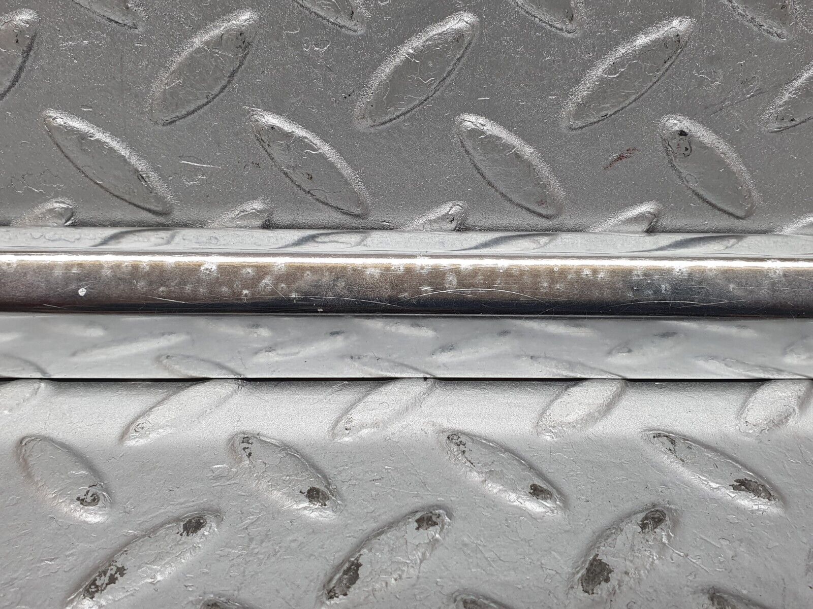 41188 Mercedes-Benz W126 300SE Rear Left Door Chrome Moulding Trim