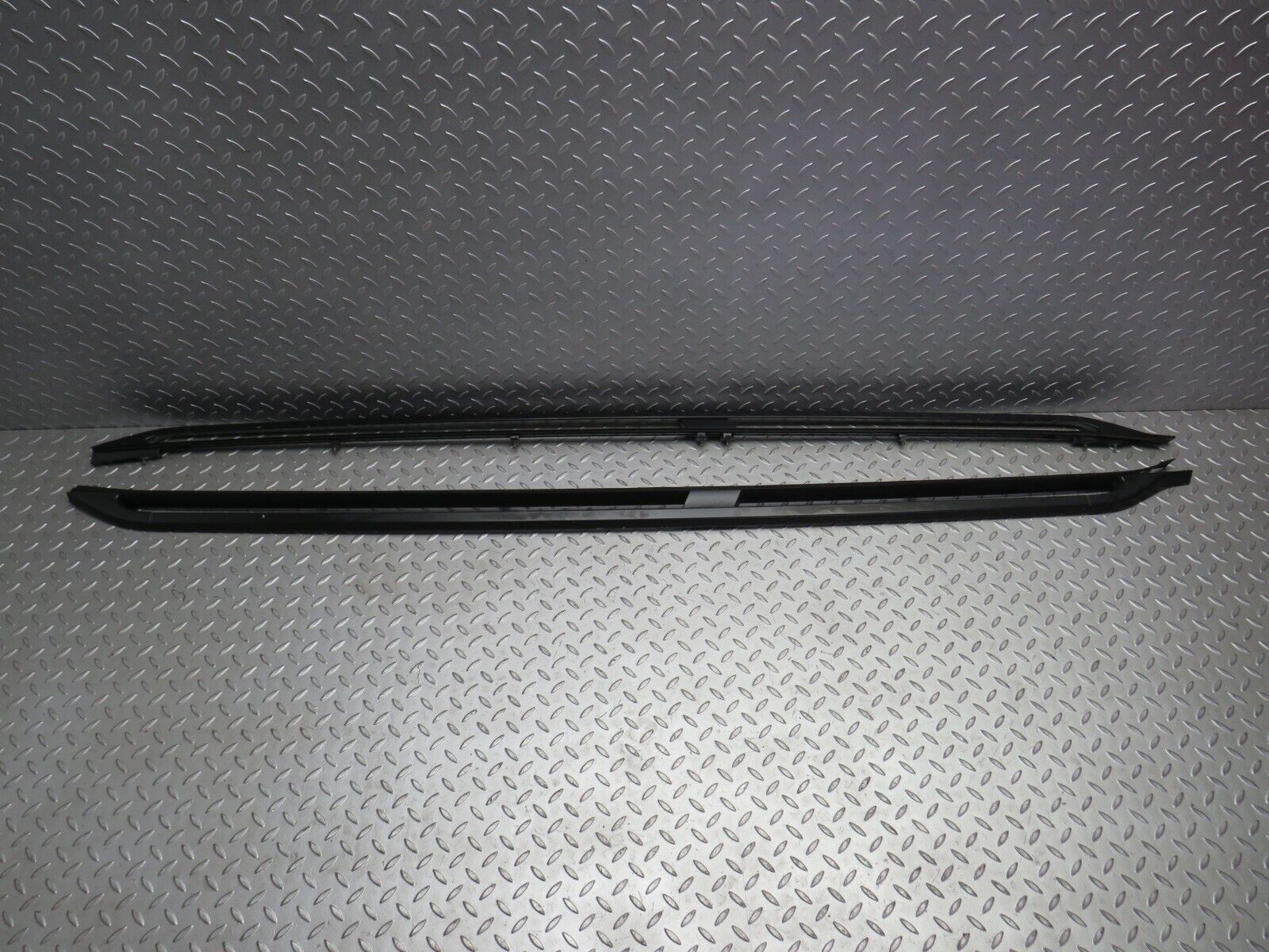 31498 Mercedes-Benz S124 220TE Wagon Roof Rack Rails Pair