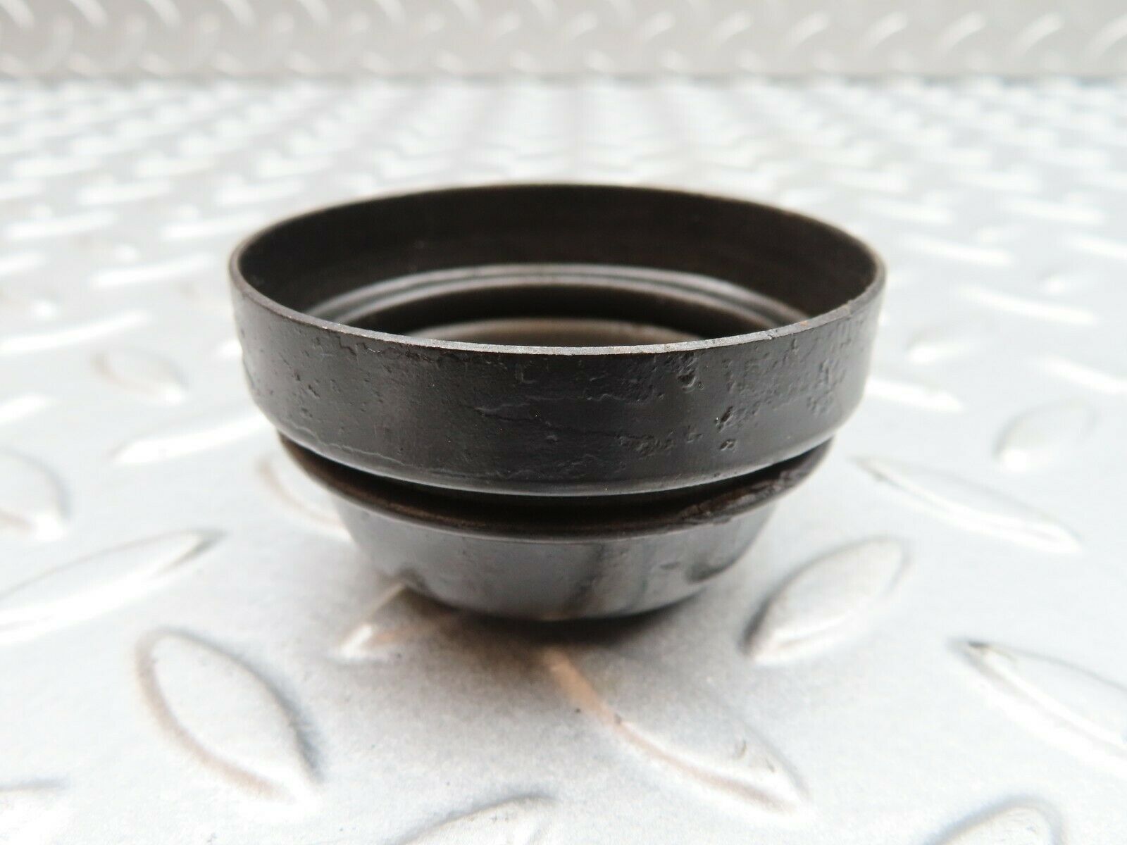 4915 Mercedes-Benz W123 230E Wheel Bearing Dust Cap