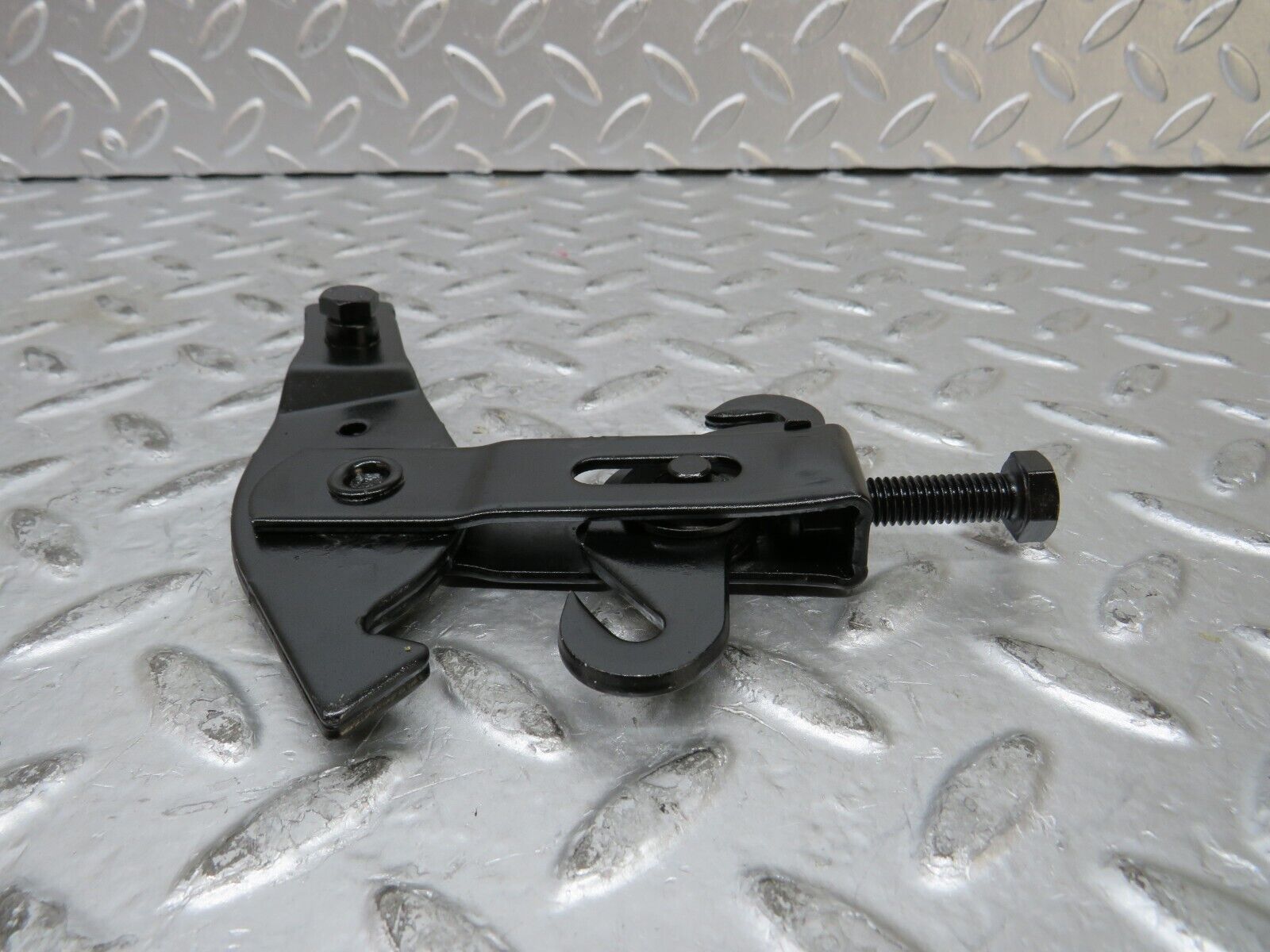 27696 Mercedes-Benz S124 300TE Wagon Handbrake Adjusting Handbrake Regulator