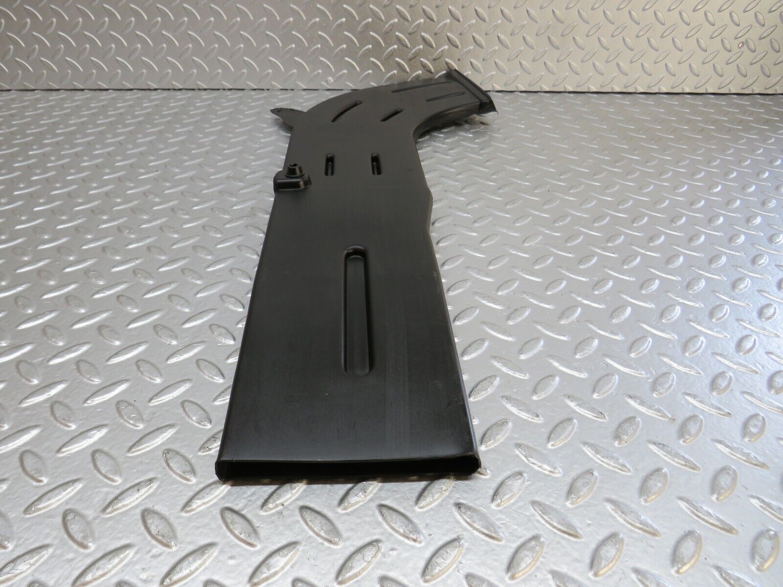 33580 Mercedes-Benz W201 190E 2.0L Air Duct Heater Ventilation Left 2018312146