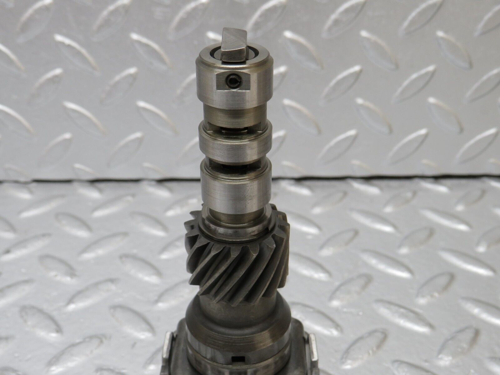 34575 Mercedes-Benz C126 380SEC Cover Automatic Gearbox Governor 722.310