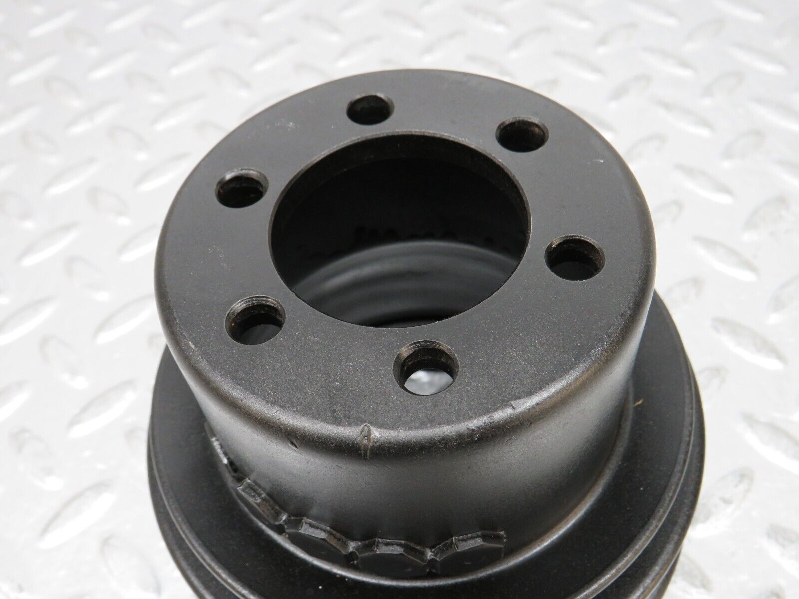 0222 Mercedes-Benz W116 350SE Crankshaft Pulley