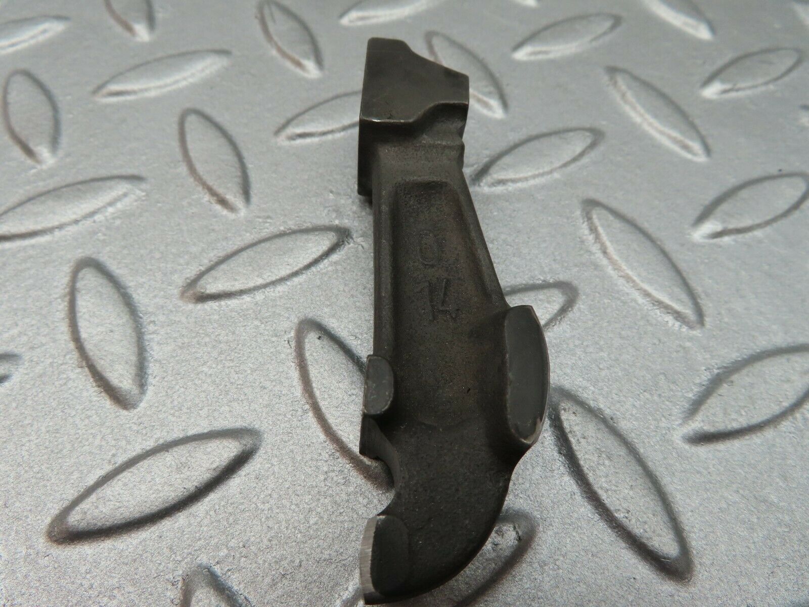 3529 Mercedes-Benz W108 280SE Valve Rocker Arm With Retaining Spring