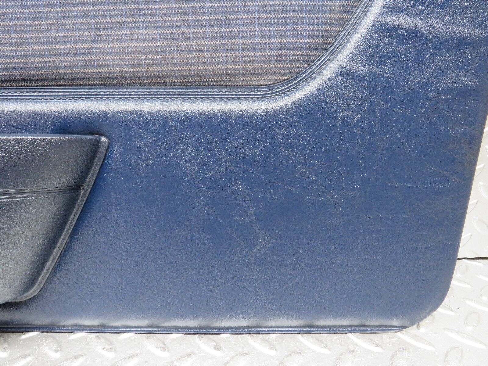 26764 Mercedes-Benz W123 240D Front Right Door Card Blue