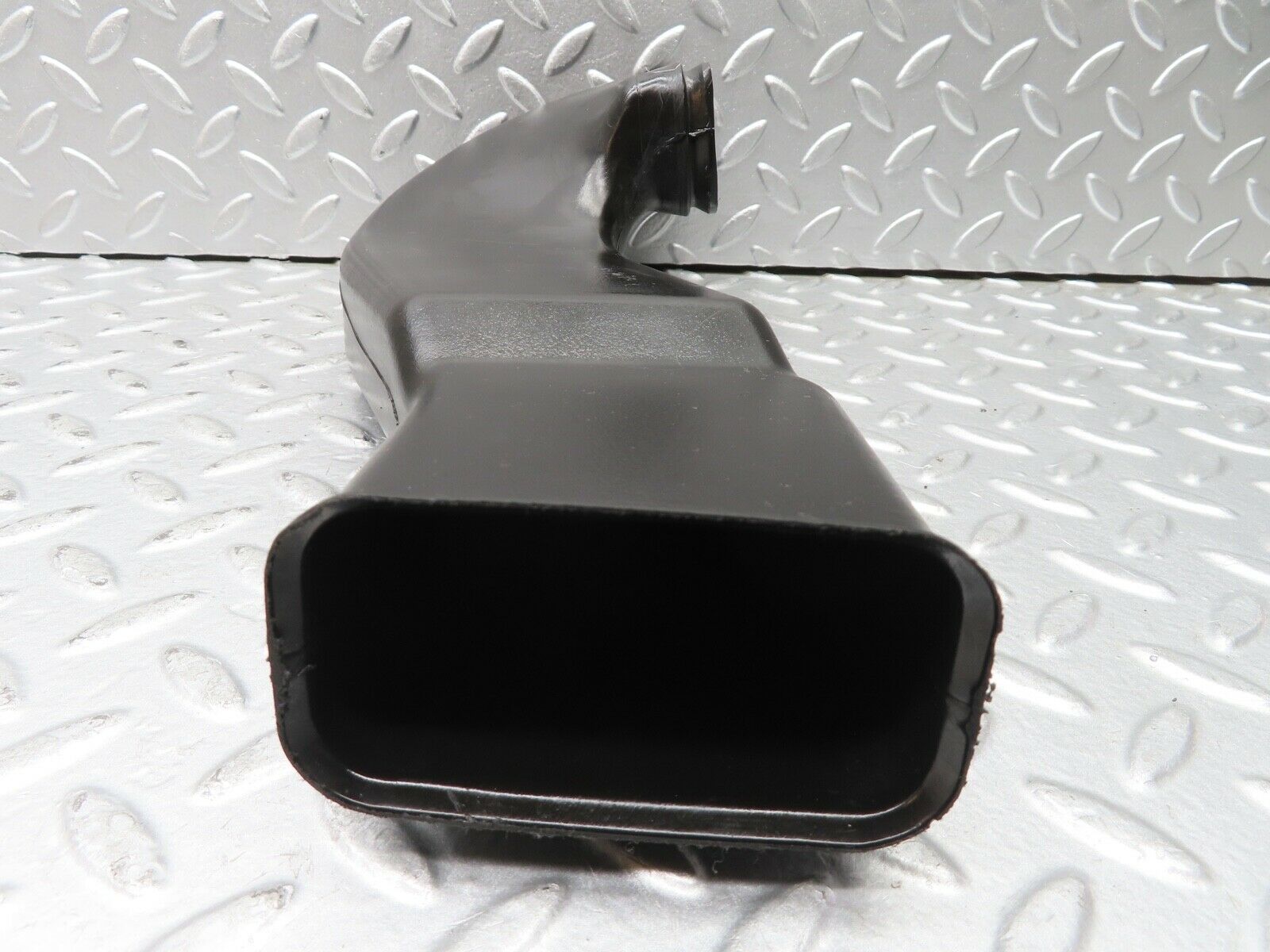 21711 Mercedes-Benz W126 300SE Dashboard Air Duct Right Side 1268312546