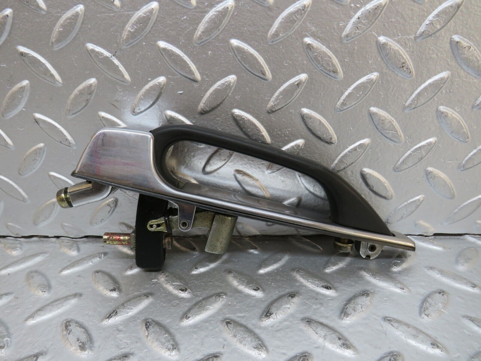 29769 Mercedes-Benz W123 230E Rear Left Exterior Handle 1237600359