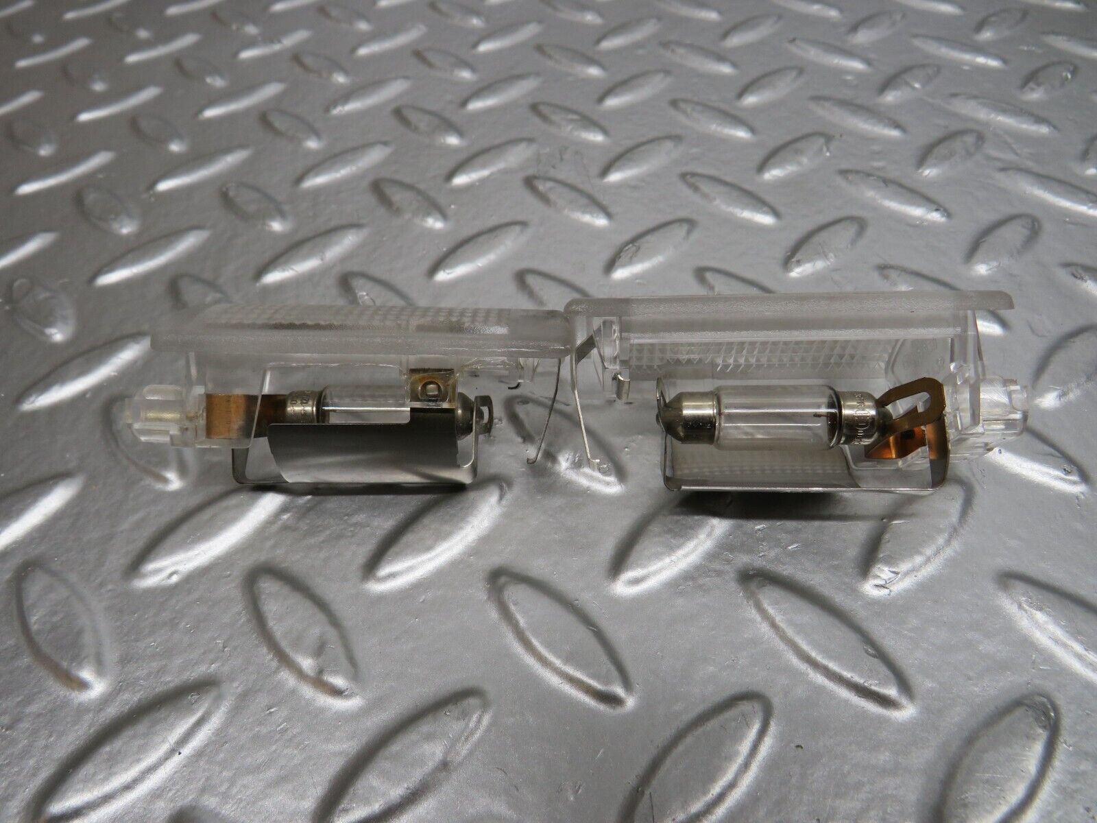 24660 Mercedes-Benz W140 S320 Rear Door Interior Light 1408200201