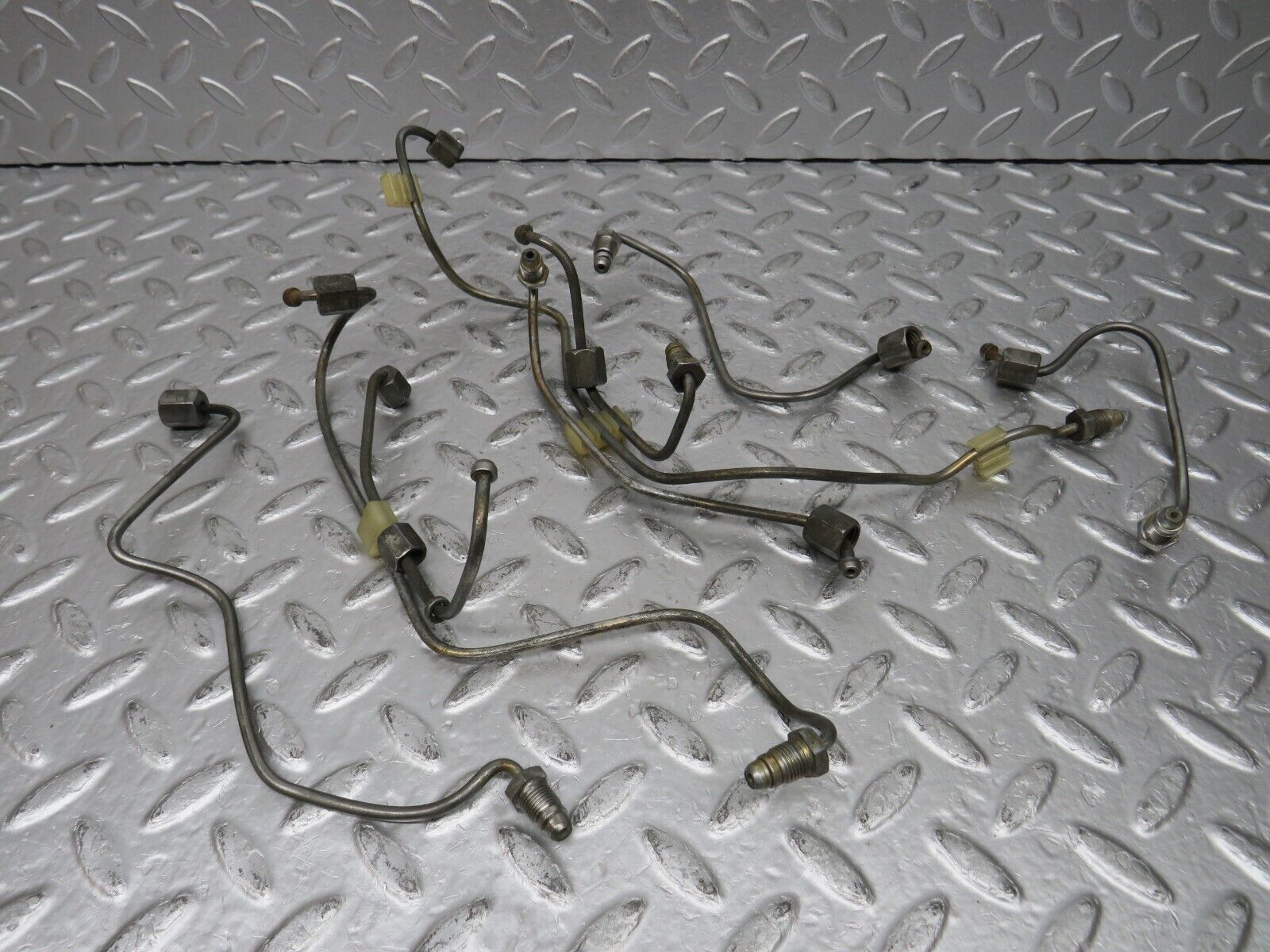 32717 Mercedes-Benz S124 300TE Wagon Fuel Line Hose Set