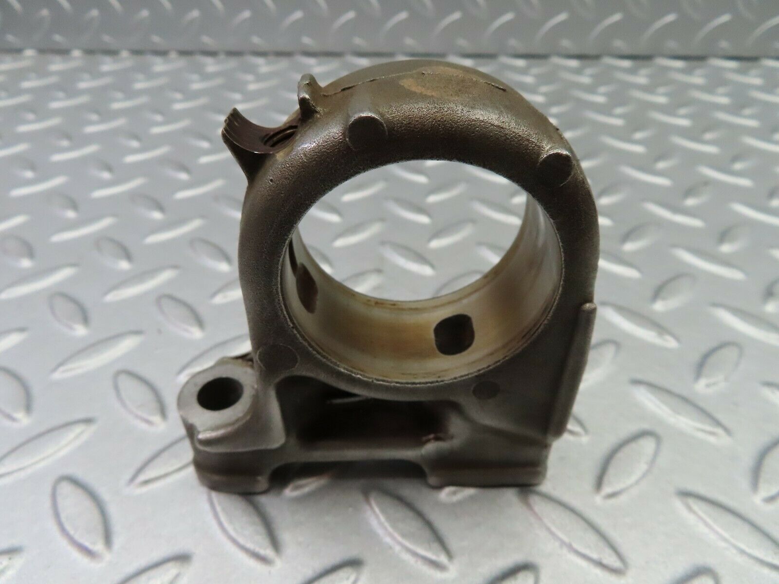 6295 Mercedes-Benz W126 380SE Camshaft Bearing Tower 1160514612