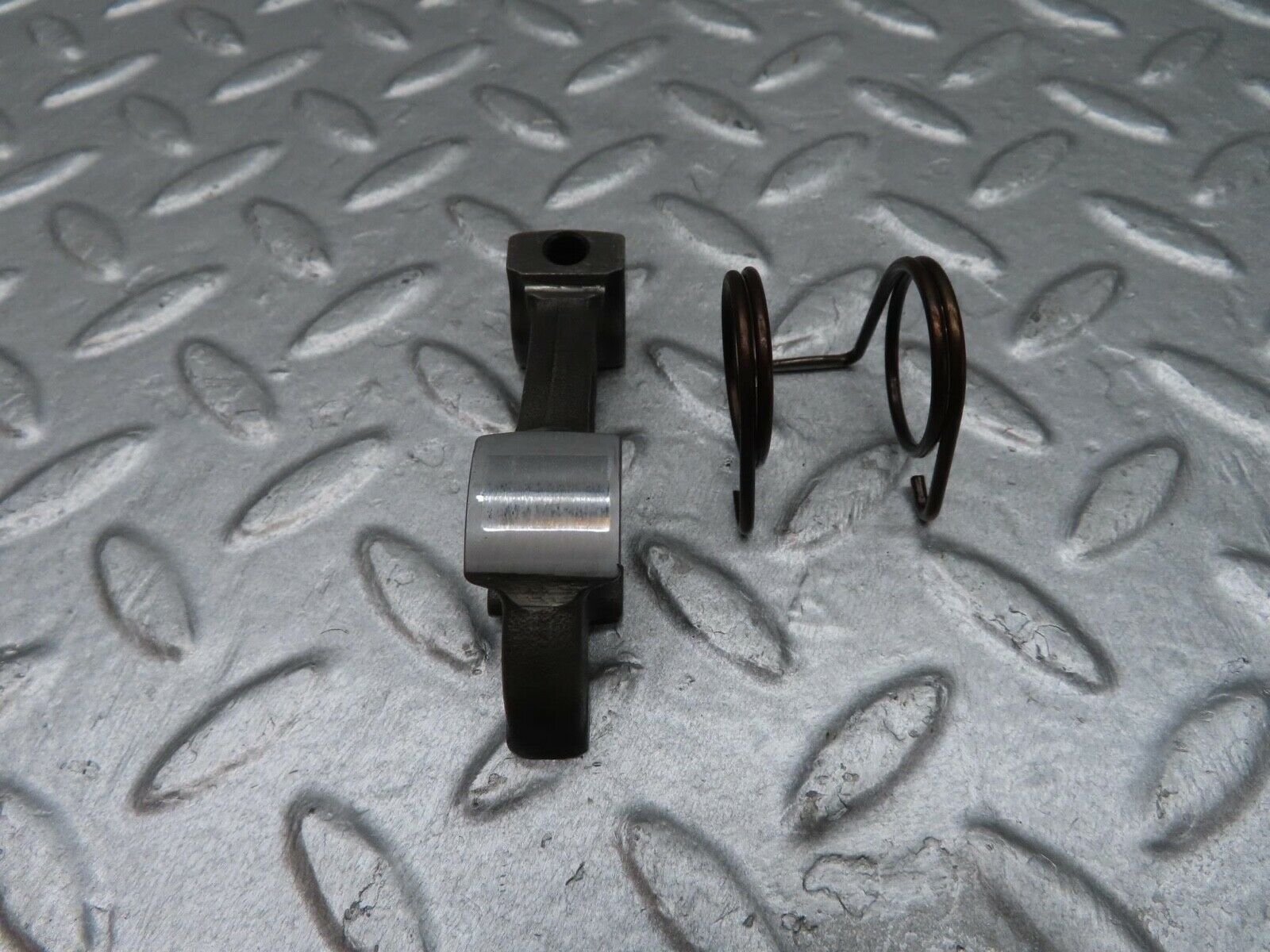 12861 Mercedes-Benz W111 220SE Valve Rocker Arm With Retaining Spring