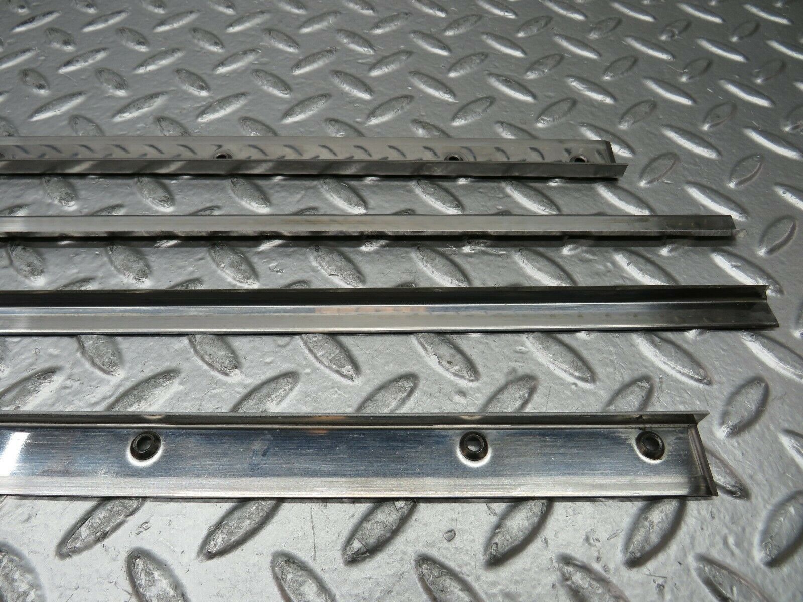 22917 Mercedes-Benz C107 450SLC Coupe Sunroof Chrome Trim Set