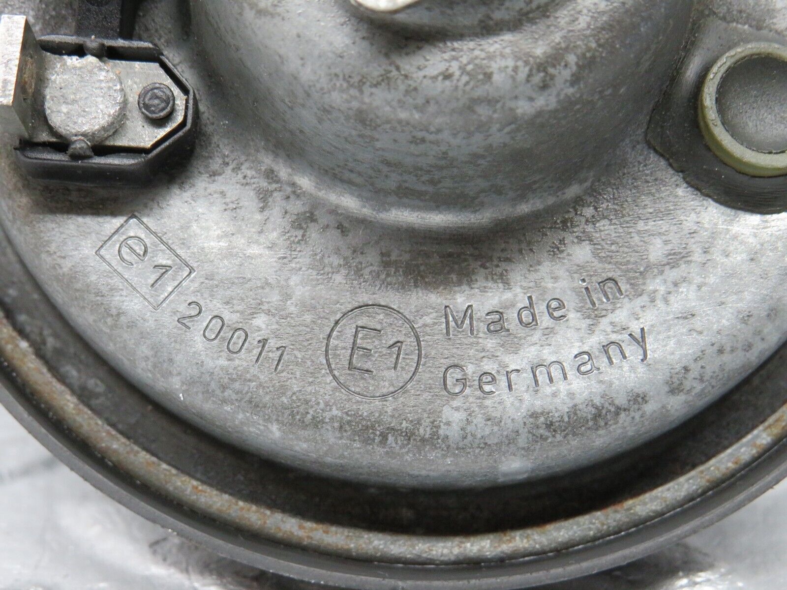 38054 Mercedes-Benz A124 320E Cabriolet Horn 1248202726