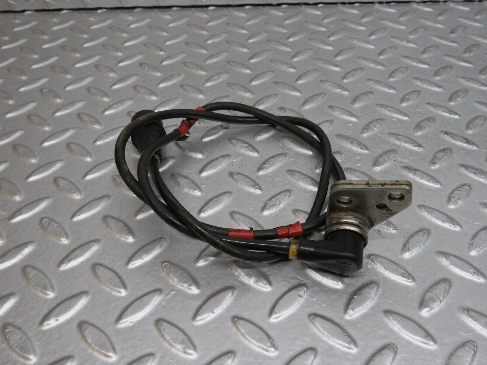 29591 Mercedes-Benz W124 230E ABS Sensor 0265001110