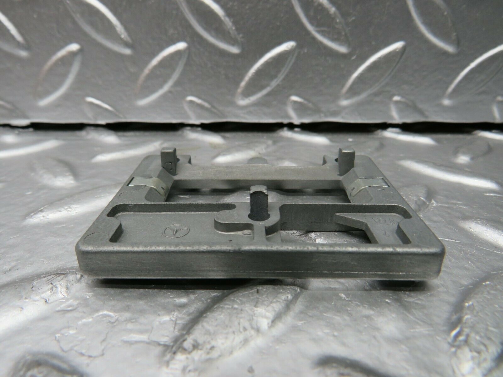 22580 Mercedes-Benz C124 E220 Coupe Rear View Mirror Mount Bracket