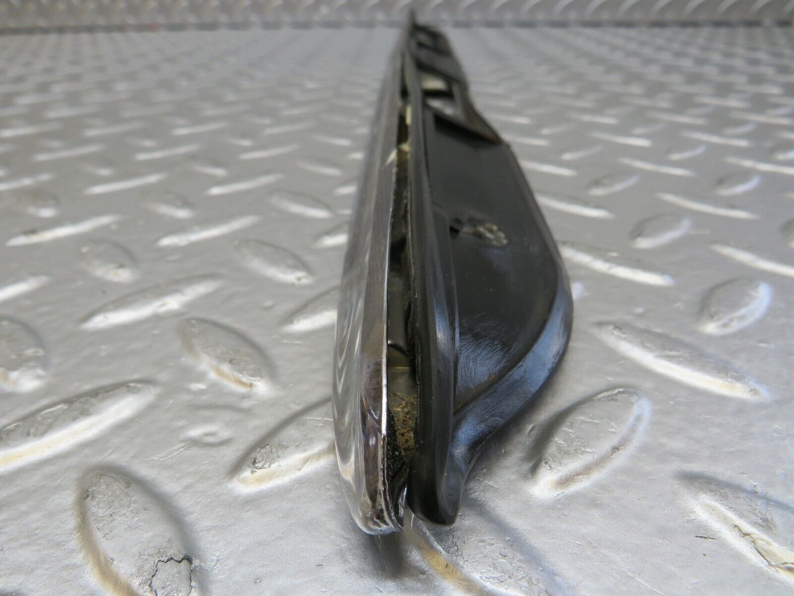 25673 Mercedes-Benz W124 280E Trunk Chrome N. Plate Light Holder 1247580096