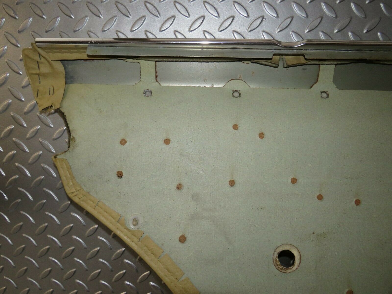 23929 Mercedes-Benz W123 280E Rear Right Door Card Beige