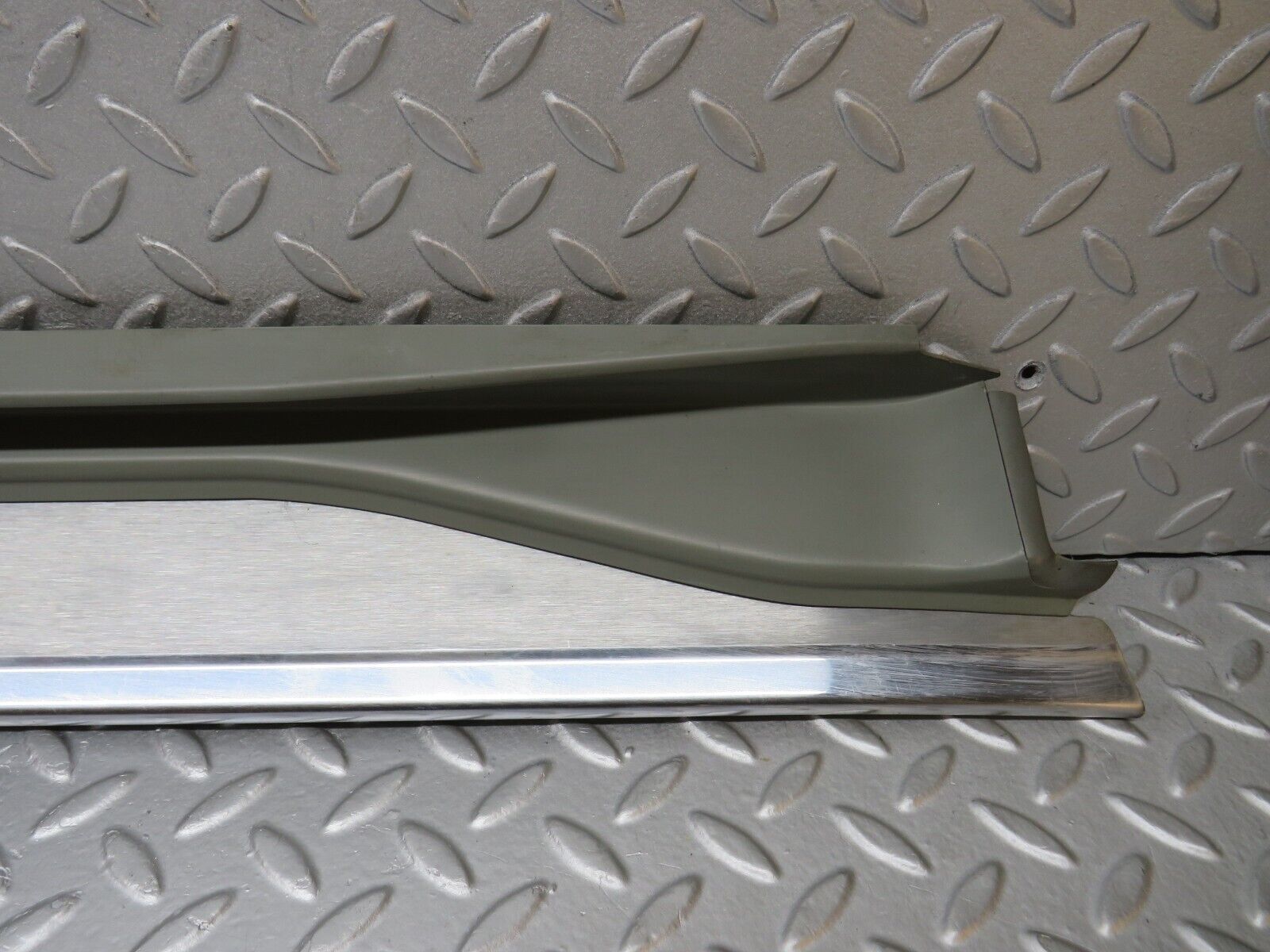 39521 Mercedes-Benz R129 320SL Coupe Left Door Sill Grey 1296800335