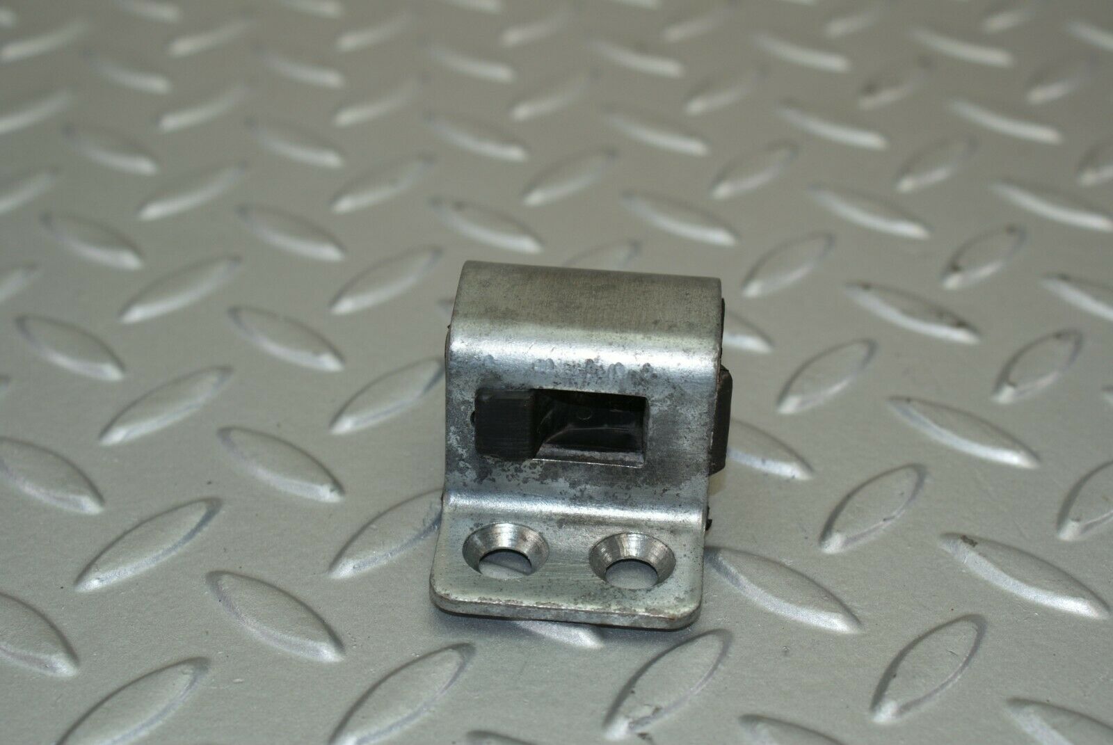 2938 Mercedes-Benz C123 280CE Coupe Door Lock Latch Left Side