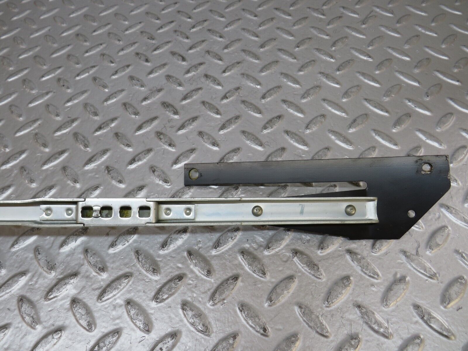 27062 Mercedes-Benz W123 280E Front Right Seat Side Sliding Adjust Handle