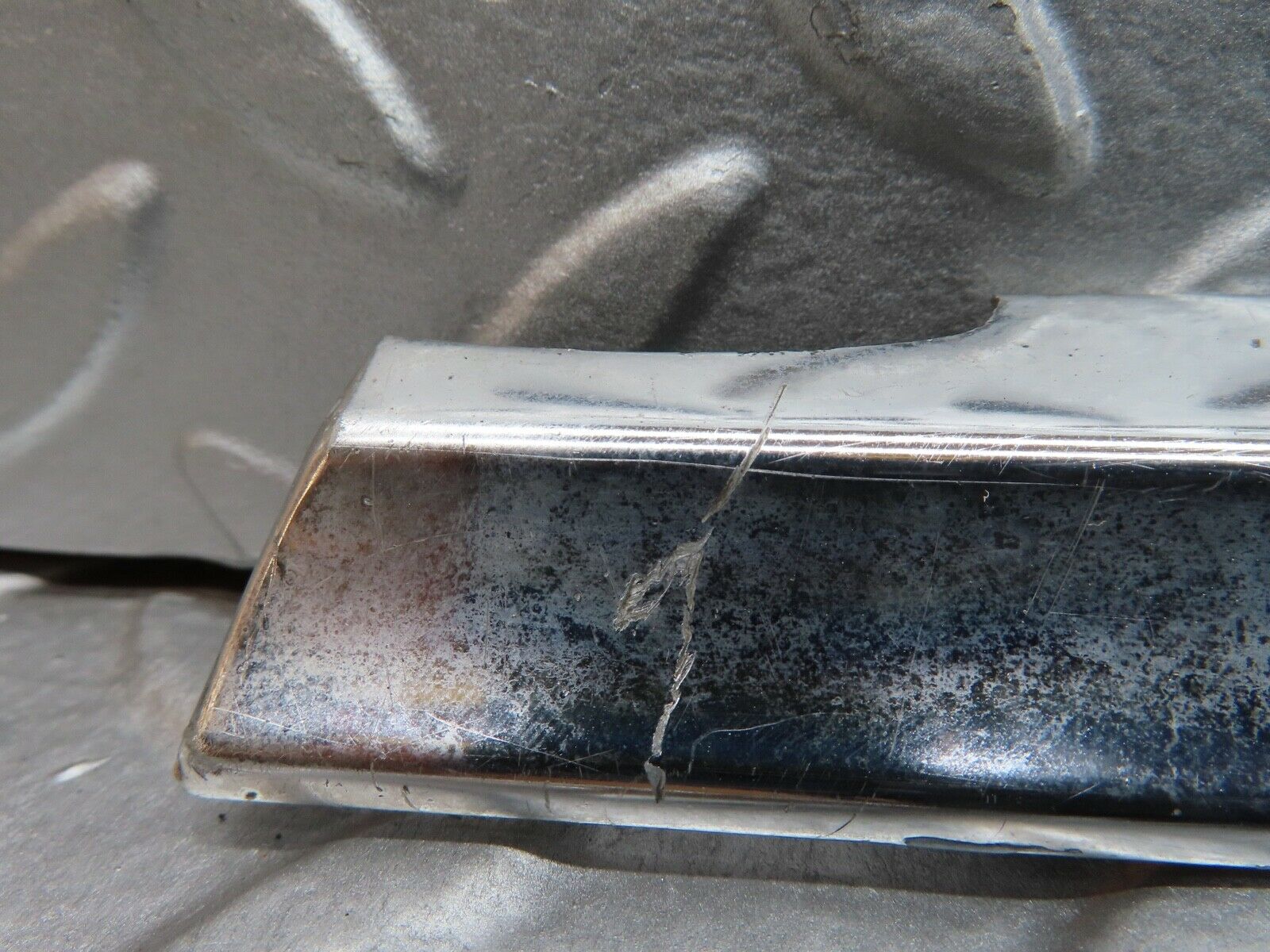 18798 Mercedes-Benz W116 Rear Right Door Chrome Moulding Trim