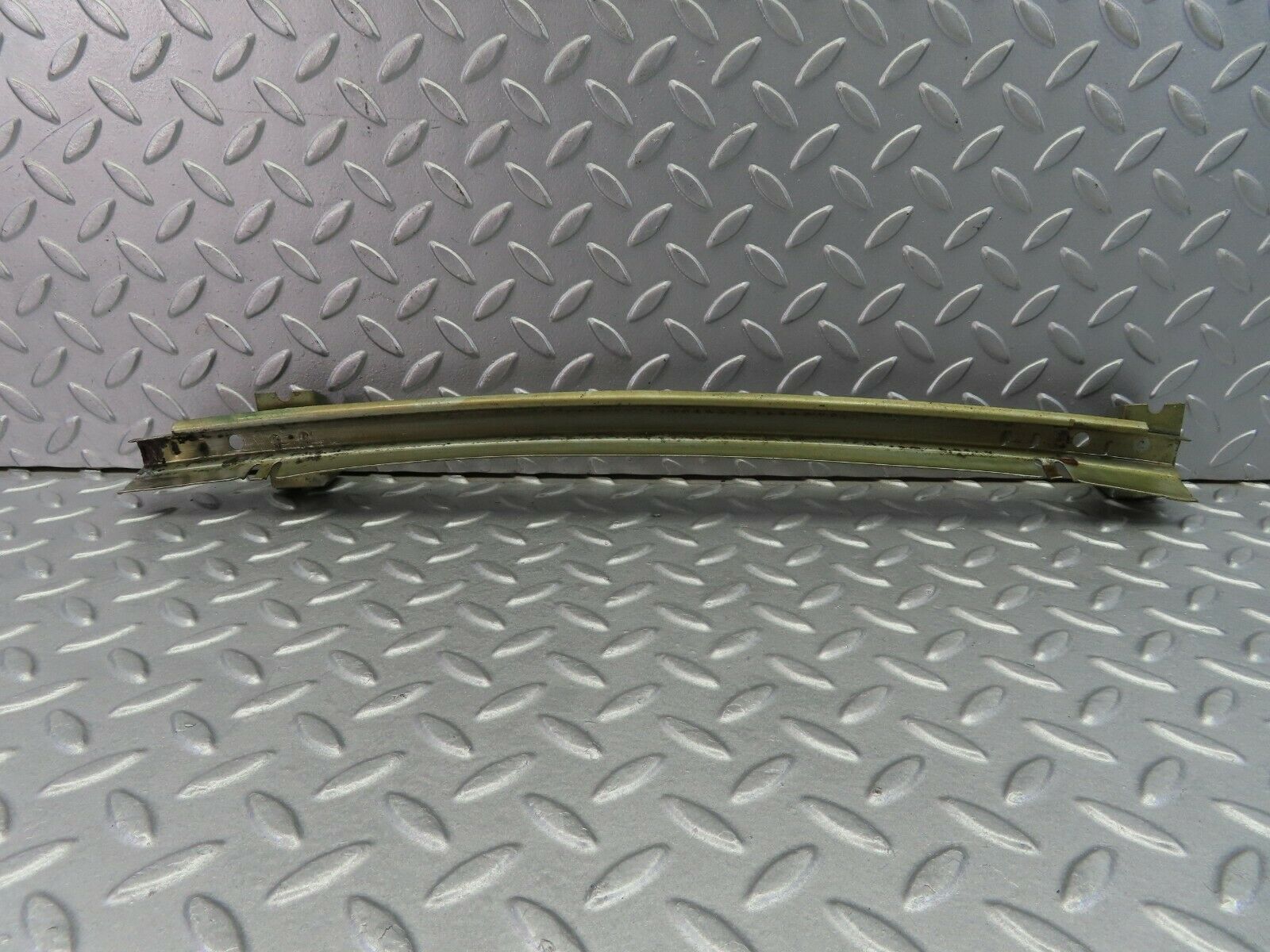 7852 Mercedes-Benz W115 220D Front Right Window Channel