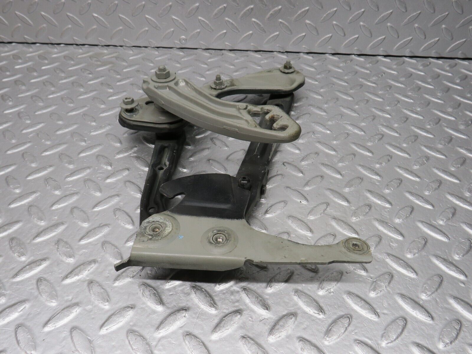 38041 Mercedes-Benz A124 320E Cabriolet Bonnet Hinge Left Side 1298870174