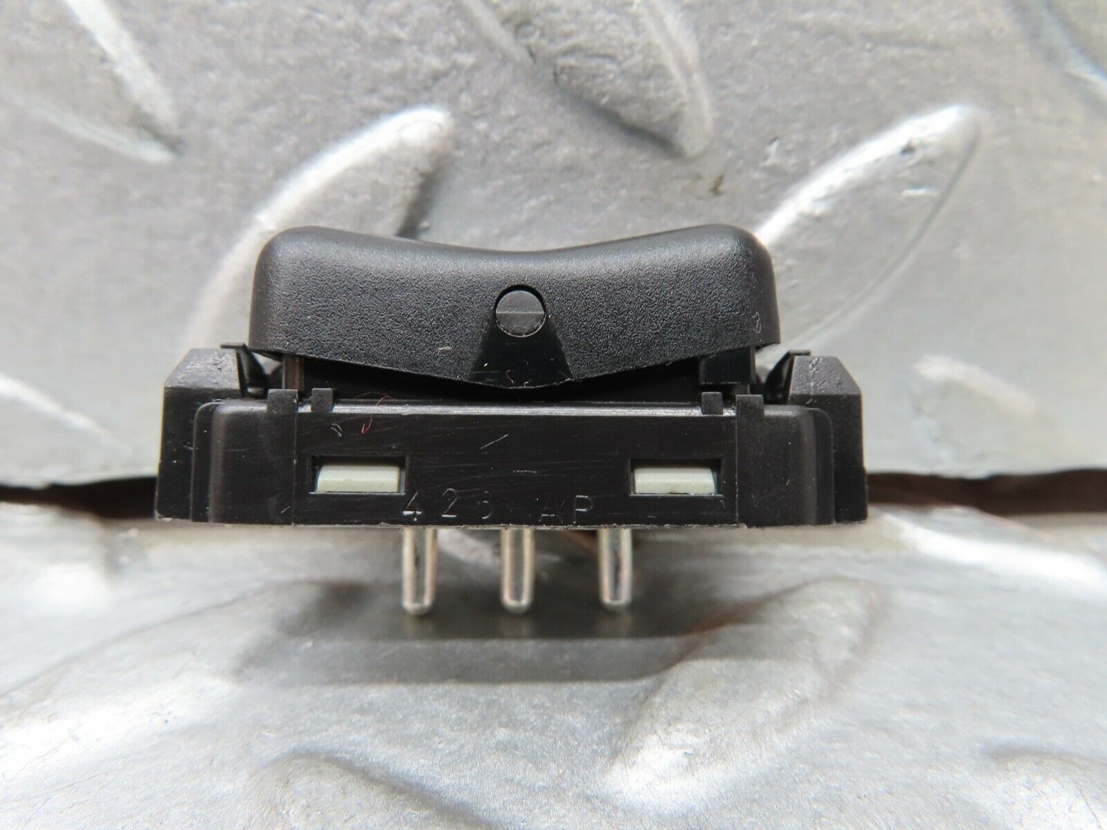 19720 Mercedes-Benz C140 CL420 Coupe Seat Belt Presenter Switch 1408206410