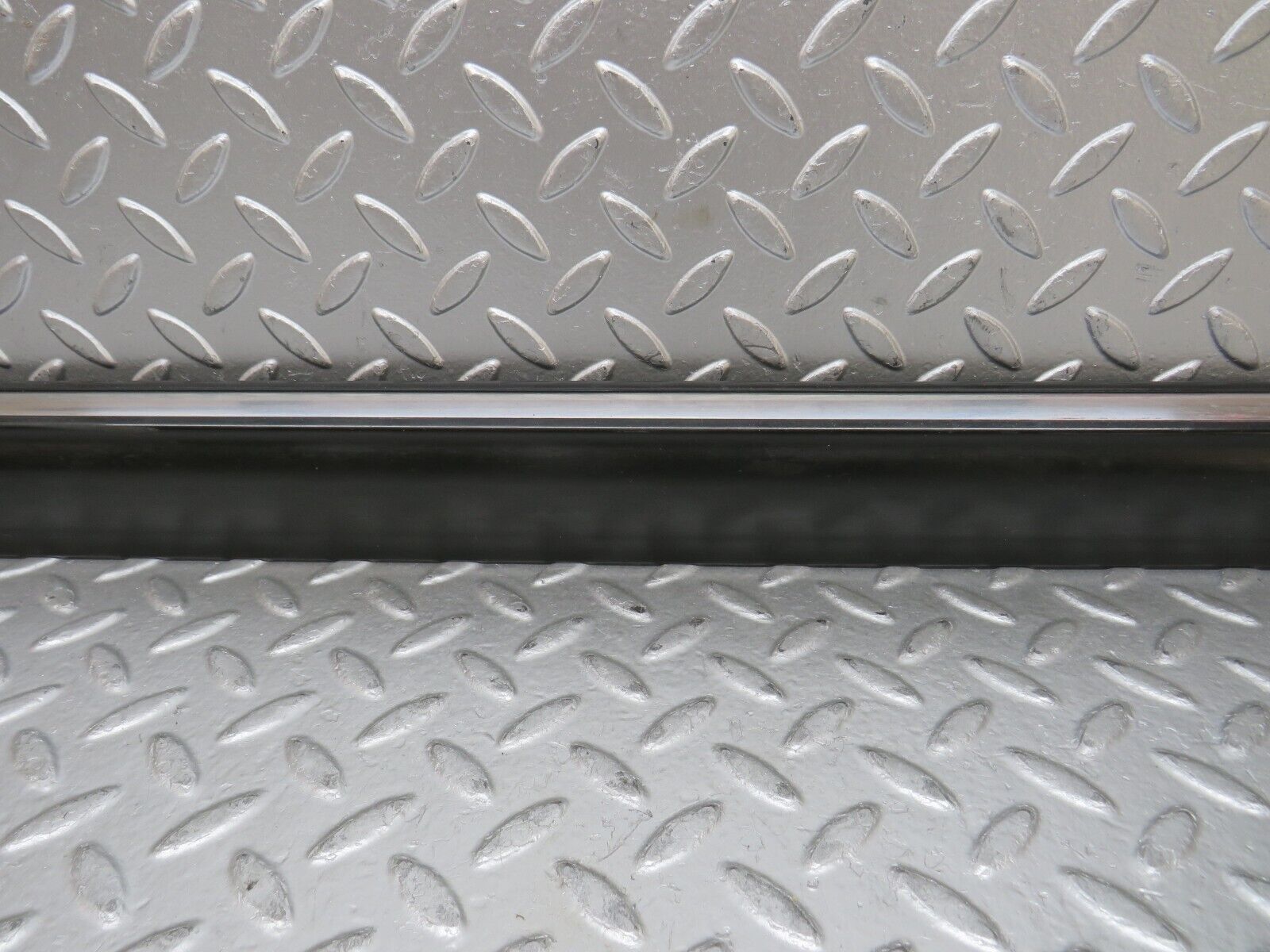 27898 Mercedes-Benz W123 280E Front Right Door Lower Moulding Trim