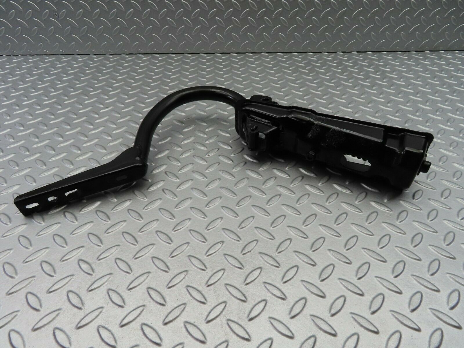 6422 Mercedes-Benz W126 380SE Trunk Lid Hinge Right Side