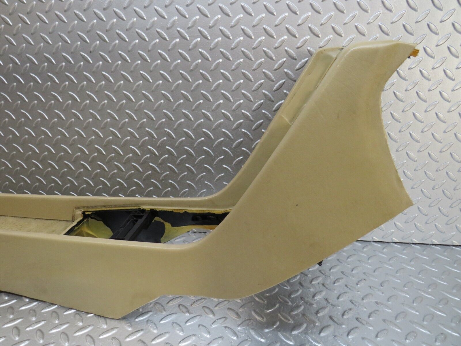 34120 Mercedes-Benz W124 260E Centre Console Beige