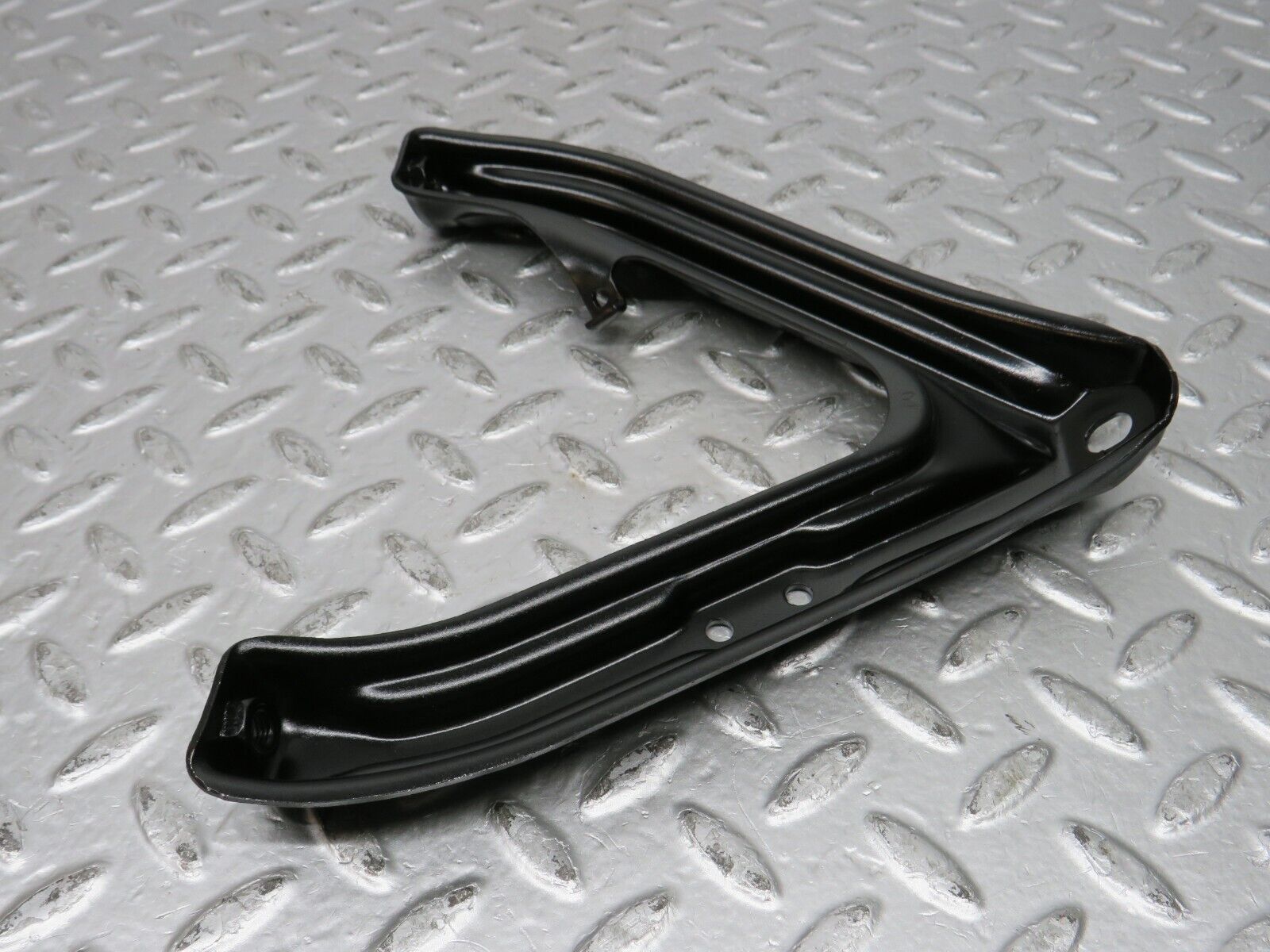 31990 Mercedes-Benz W123 230E Air Intake Manifold Bracket