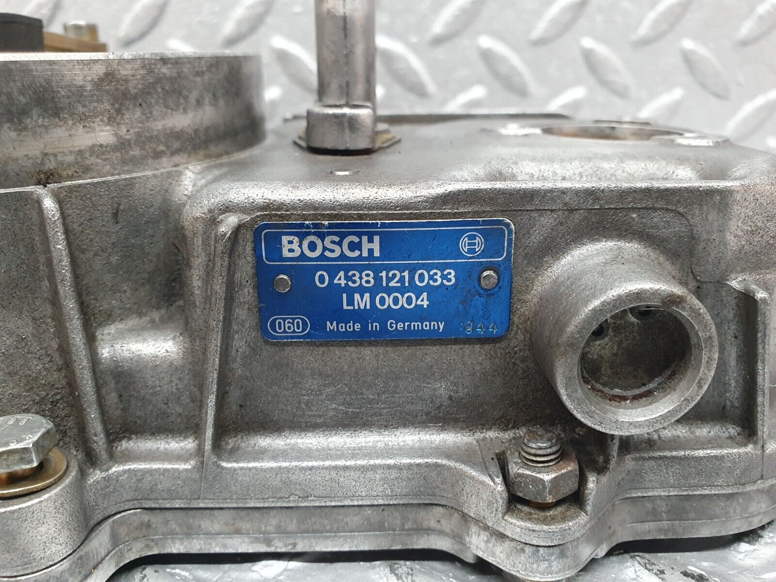 41095 Mercedes-Benz W126 300SE Air Flow Mass Meter Sensor Bosch 1031410345 0438121033 1160700274