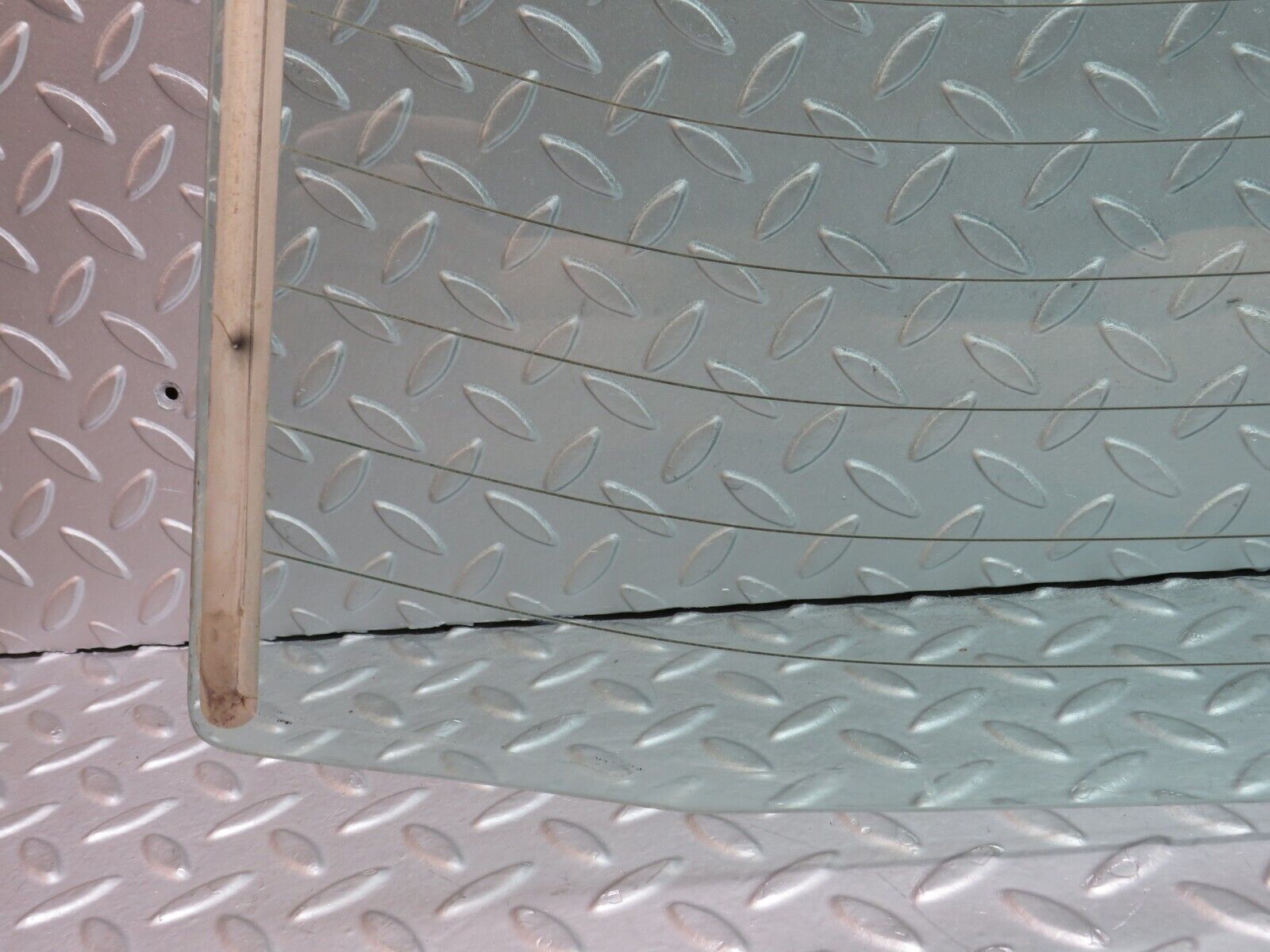 36682 Mercedes-Benz W201 190E 2.0L Rear Heated Windscreen Glass