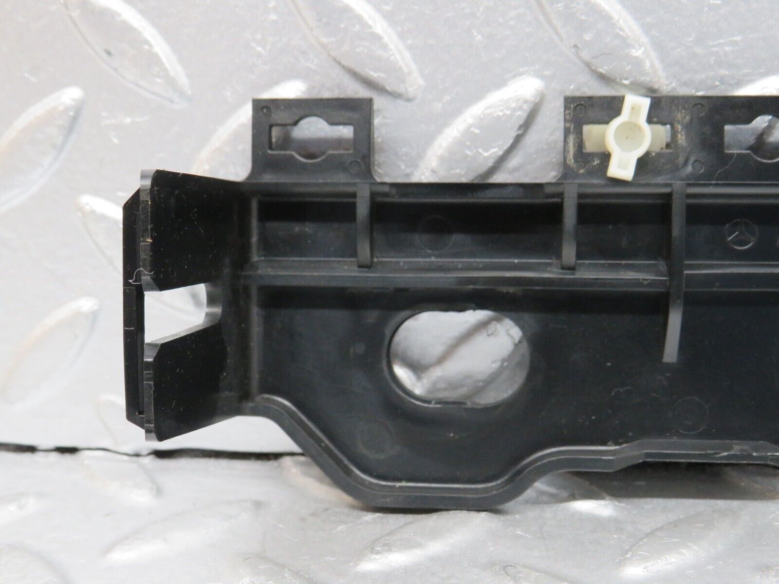 31731 Mercedes-Benz W201 190LE 1.8L Heater Control Switch Holder Panel 2018330414