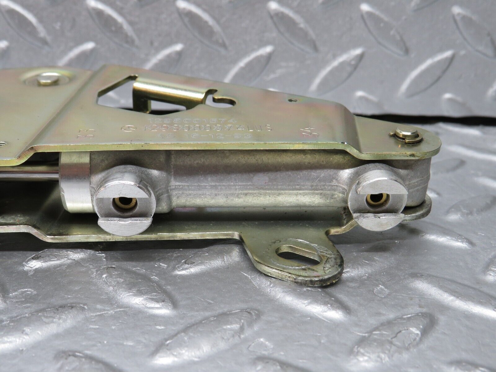 38352 Mercedes-Benz R129 280SL Coupe Roof Lock Left Side 1298001574